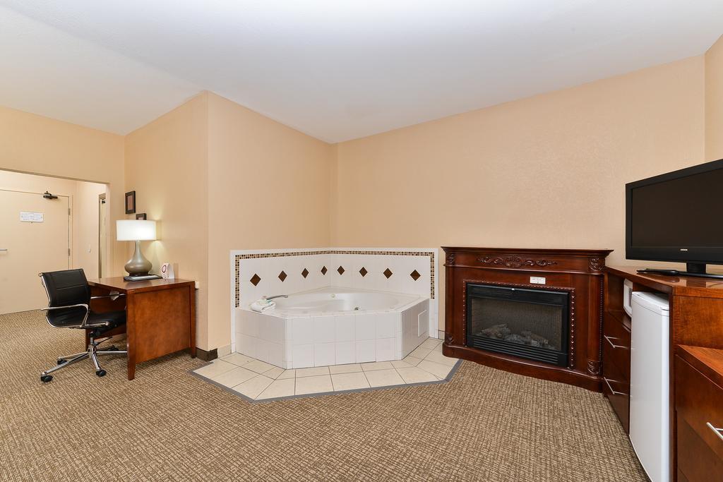 Comfort Suites Omaha Northwest Extérieur photo