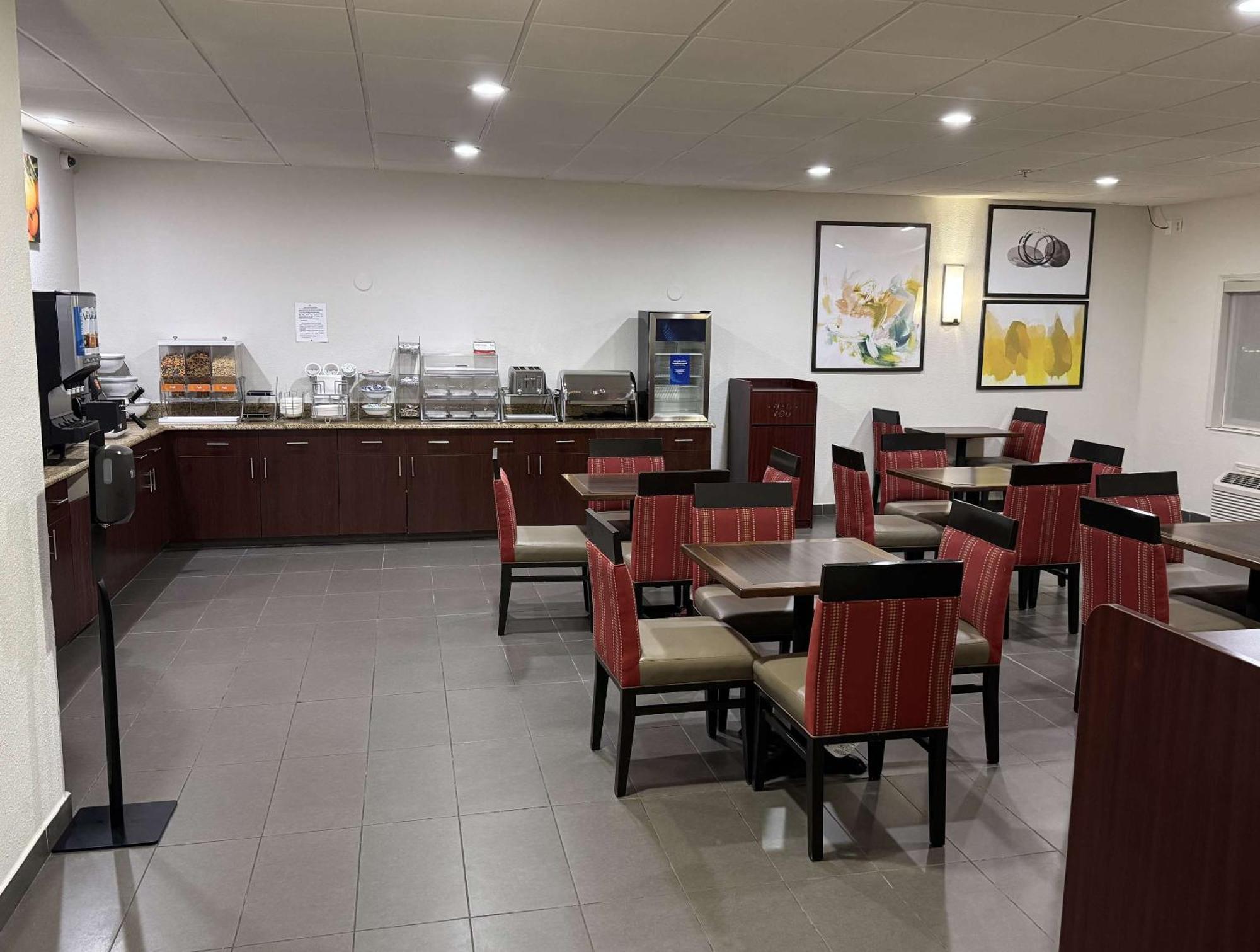 Comfort Suites Omaha Northwest Extérieur photo